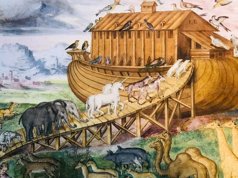 Affresco di San Maurizio al Monastero a Milano raffigurante l&rsquo;arca di No&egrave; con animali di diverse specie che salgono su una rampa di legno. Elefanti, unicorni, capre, cervi e uccelli si dirigono verso l&rsquo;imponente imbarcazione, mentre nuvole scure si addensano sullo sfondo, simbolo del diluvio imminente