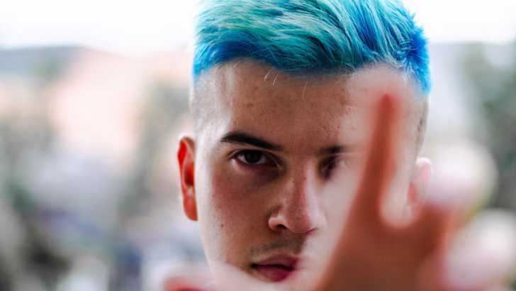 Decolorare i capelli: Come decolorare e tingere i capelli in casa, i prodotti e le istruzioni per un colore perfetto