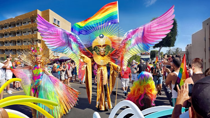 Parata del Winter Pride di Maspalomas a Gran Canaria